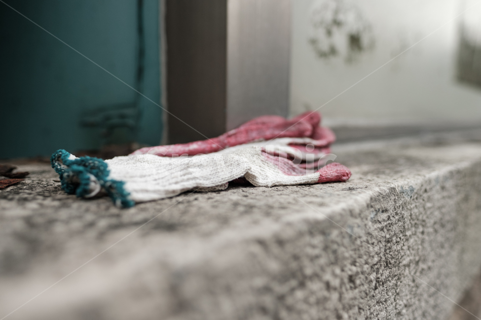 장갑,목장갑,쓸쓸함,반쪽,clothing,apparel
