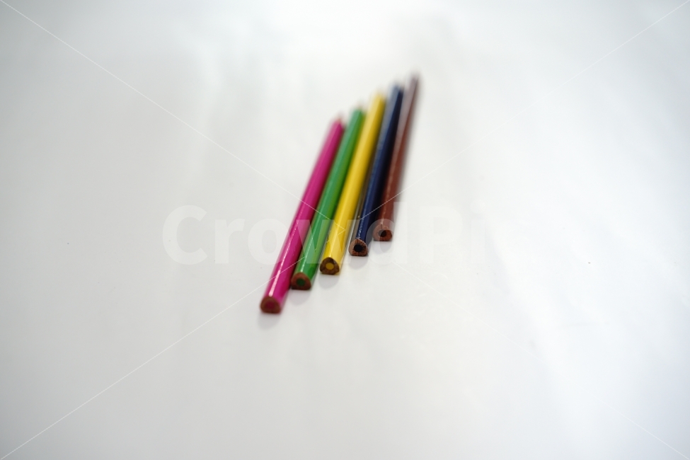 	연필,색연필,컬러,컬러풀,색감,원색,학용품,필기,필구도구,필기류,문구,문구류,사물,물건,오브젝트,thing,object,matter,학용품,문구류,사무용품,school supplies,stationery,office supplies