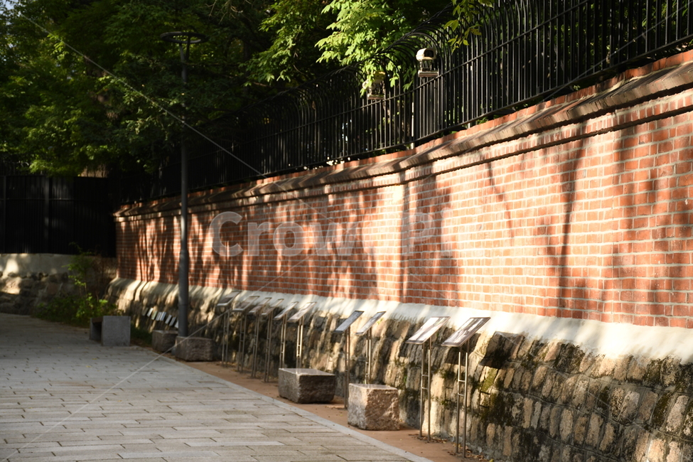 벽돌,햇빛,그림자,돌담길,골목길,나무,brick