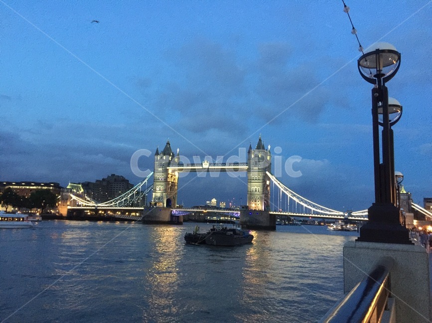 건물,building,bridge,다리,영국,타워브릿지,런던,uk,london,강,river,템즈강,야경,풍경,유럽,야경,밤,풍경,nightscape,night,landscape,해외,외국,세계,foreign,oversea,world