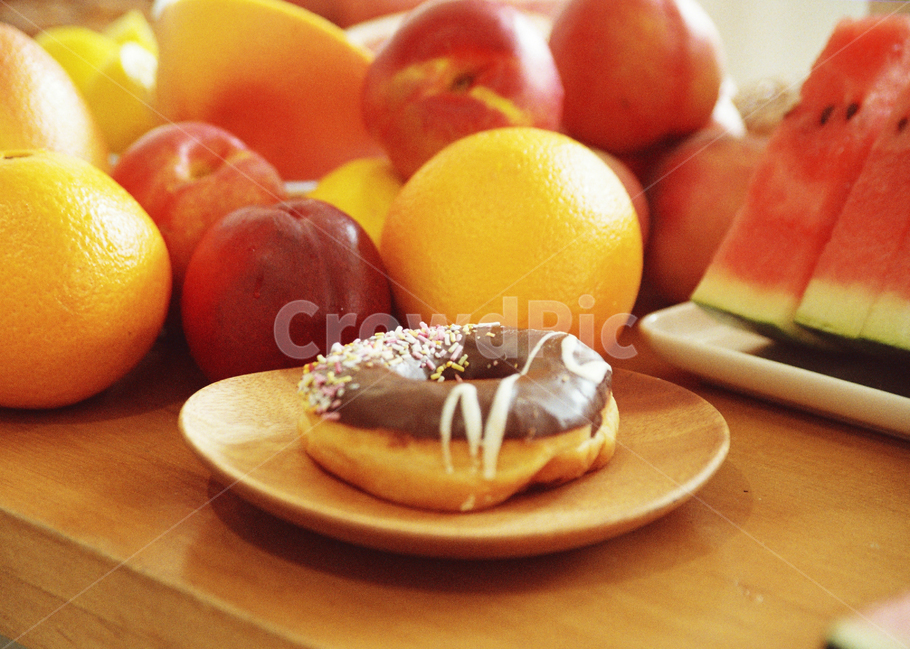 과일,도넛,도너츠,수박,음식,자몽,자두,파티,식사,다과,fruits,donut,food