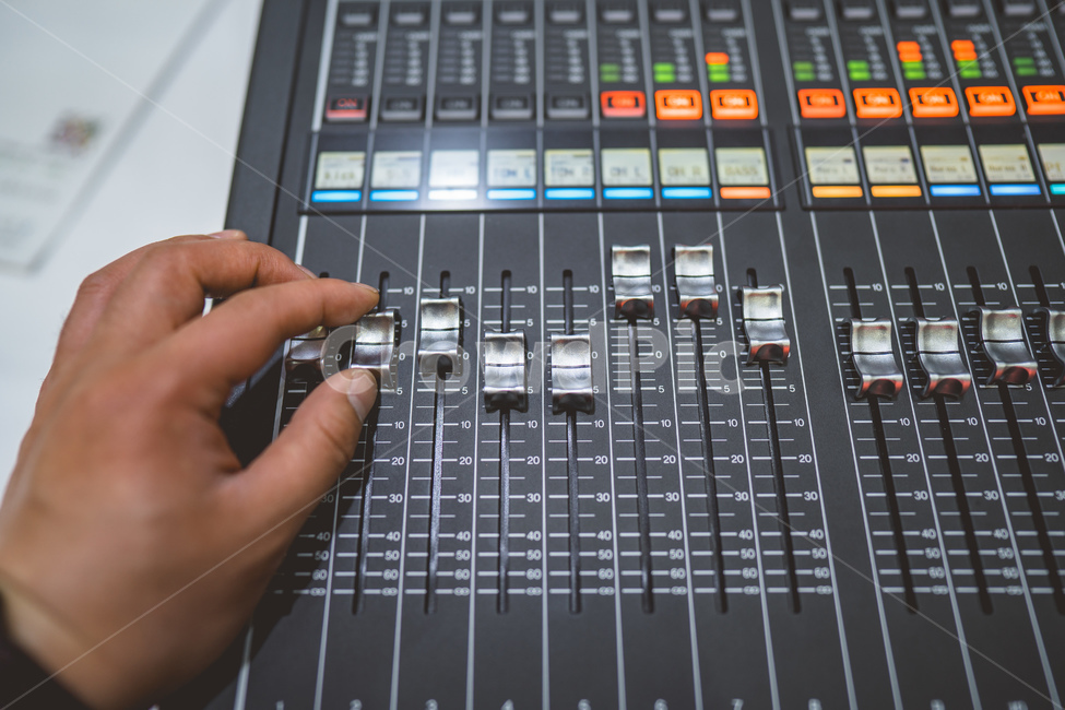 음악,앰프,신디사이저,음향기기,음향조정,music,레코딩,recording,악기,음향기기,musical instrument,musical equipment