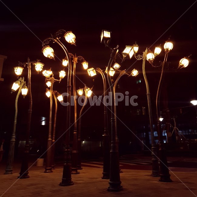 lamppost,램프포스트,조명,야경,도시,도심,불빛