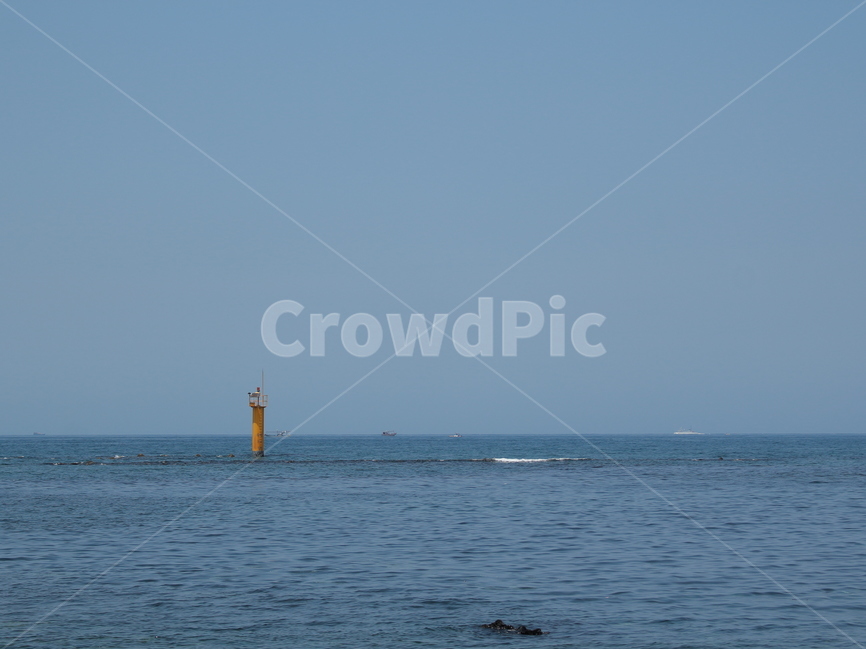 바다,잔잔한,물결,등대,어선,배,물,자연,풍경,nature,landscape,등대,lighthouse