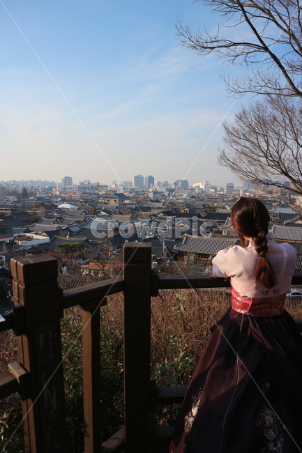 전주한옥마을,한복,한국랜드마크,전주,한복체험,전주여행,한국전통,한국문화,korean traditional,korean culture,한복,한국전통의상,hanbok,korean traditional clothes,사람,인물,인간,human,person,여성,여자,woman,female,lady,여행,휴가,traveling,vacation,trip