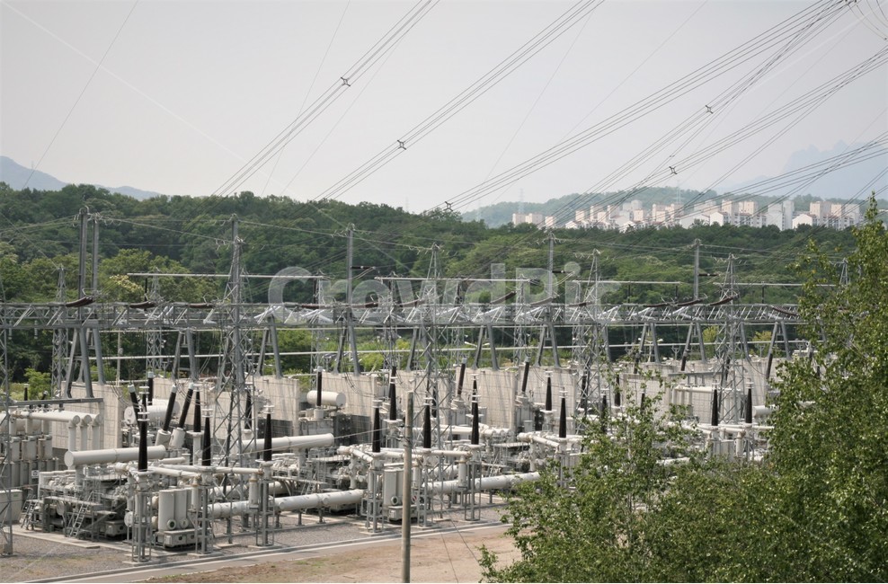 변전소,시설,전력,전압,변환,산업,industry,industrial,에너지산업,energy industry,power lines,전력선,cable,케이블,electric transmission tower,송전탑