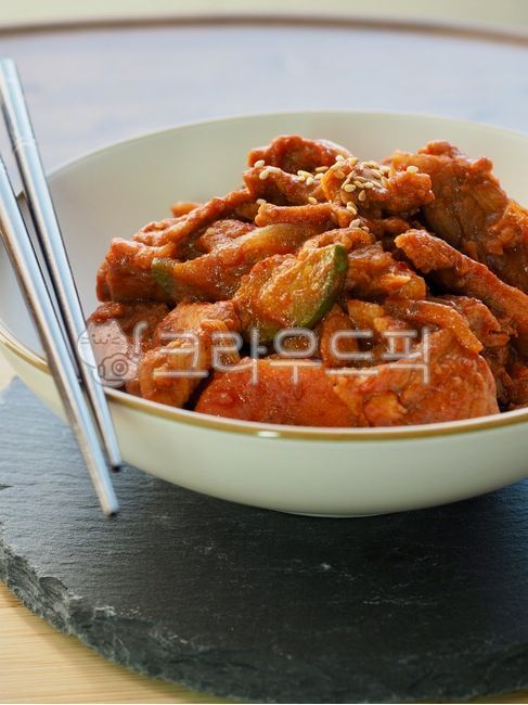 돼지불고기,불고기,제육볶음,한국음식,음식,한식,고기,요리,돼지고기요리,매운음식,아시아음식,고추장불고기,돼지고기볶음,야채,배경,반찬,porkbulgogi,bulgogi,beefstirfry,koreanfood,food,meat,cooking,porkdishes,spicyfood,asianfood,gochujangbulgogi,roastpork,vegetable,background,sidedish,음식,식재료,요리,food,cook,meal,dishes,food reserves