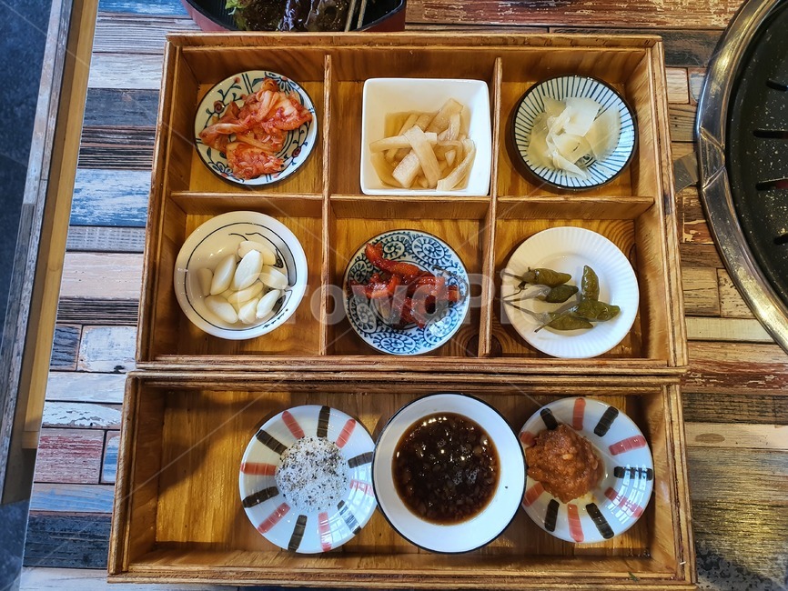 음식,밑반찬,반찬,종지,플레이팅,고깃집반찬,음식,식재료,요리,food,cook,meal,dishes,food reserves