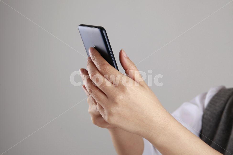 손,손모양,핸드폰거치,핸드폰든손,핸드폰,스마트폰,스마트폰거치,신체일부,몸,body,정보통신기술,전자기기,전자제품,it,information,technology,electronic equipment,사물,물건,오브젝트,thing,object,matter