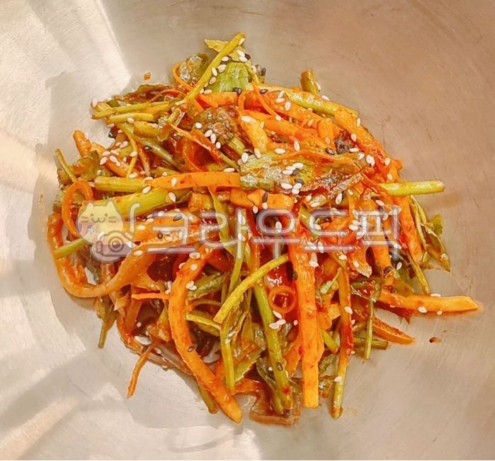 복어껍질무침,복어무침,복어,생선,생선껍질무침,생선껍질,음식,식사,야채,채소,미나리,양념,참깨,깨,food,meal,fish