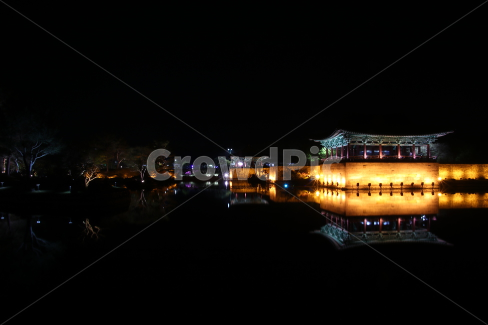 경주,안압지,야경,유적지,불빛,관광지,신라,반영,야경,밤,풍경,nightscape,night,landscape,랜드마크,landmark,tourist attraction,한국랜드마크,한국관광지,한국명소,korea landmark,korea tourist attraction,건축물,건물외관,exterior,building,structure,architecture,construction,건물