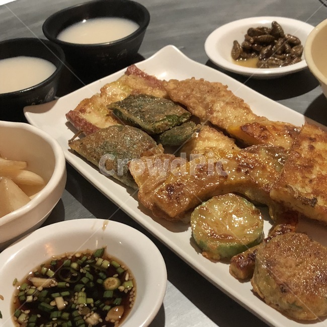 막걸리,전,food,음식,술,요리,비오는날,한식,한국음식,한국요리,korean food,korean dishes,korean meal,korean cook