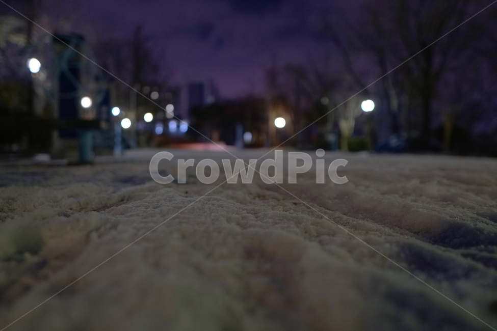 눈,아웃포커싱,숭인근린공원,산책,밤,불빛,야경,nightscape,townscape,눈밭,겨울,계절,winter,season,야경,밤,풍경,nightscape,night,landscape,path,통로,walkway,보도