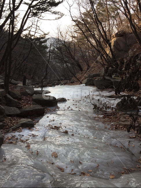 겨울산,얼음,등산,풍경,겨울,겨울,계절,winter,season,자연,풍경,nature,landscape,creek,작은 만,outdoors,옥외,stream,흐름,water,물