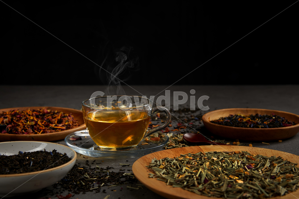 받침접시,찻잔,티백,찻잎,침출차,티,차,찻잎가루,유리잔,투명컵,티타임,나무접시,음료수,drink,beverage
