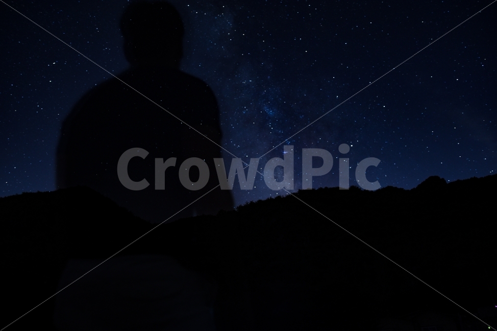 별,밤하늘,실루엣,은하수,여름,자연,풍경,nature,landscape,야경,밤,nightscape,night,사람,인물,인간,human,person,outdoors,옥외,universe,우주,astronomy,천문학,outer space,대기권 밖,starry sky,별이 빛나는 하늘,space