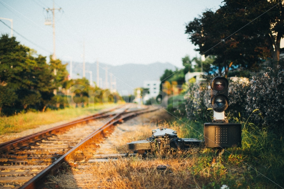 철길,감성,스냅,햇살,노을,교통,교통수단,traffic,transportation,감성,sensible,feeling,train track,기찻길,rail,레일,railway,철도