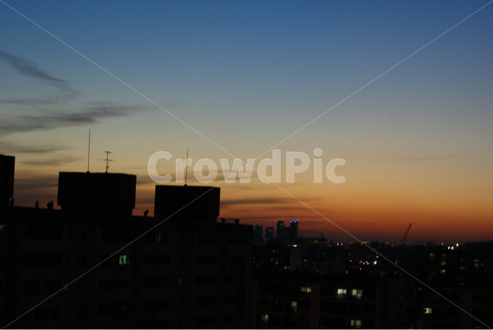 하늘,자연,오후,노을,건물,도시,공사장,야경,밤,풍경,nightscape,night,landscape,도시,city