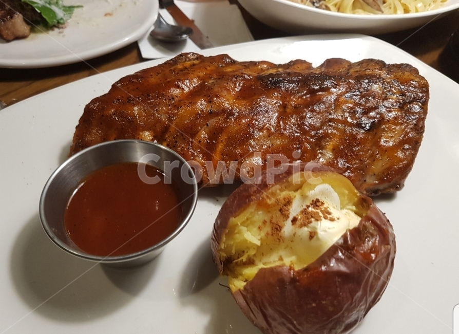 폭립,바베큐,sweetpotato,고구마,고기,외식,스테이크,아웃백스테이크,음식,식재료,요리,food,cook,meal,dishes,food reserves,육류,고기,meat,양식,서양음식,서양요리,western food,western dishes,western meal,western cook