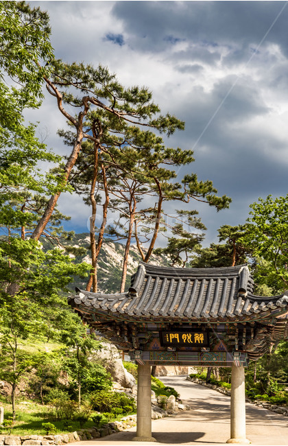 진관사,사찰,일주문,문화재,관광지,풍경,불교,불교건축물,고찰,해탈문,한국전통,한국문화,korean traditional,korean culture