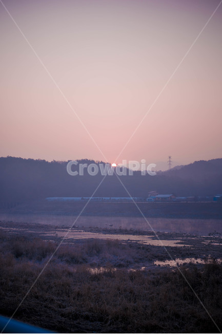 일출,해뜰때,소양호,겨울,물안개,자연,풍경,nature,landscape,outdoors,옥외,dusk,황혼,sunset,일몰,dawn,새벽,sky,하늘,red sky,붉은 하늘