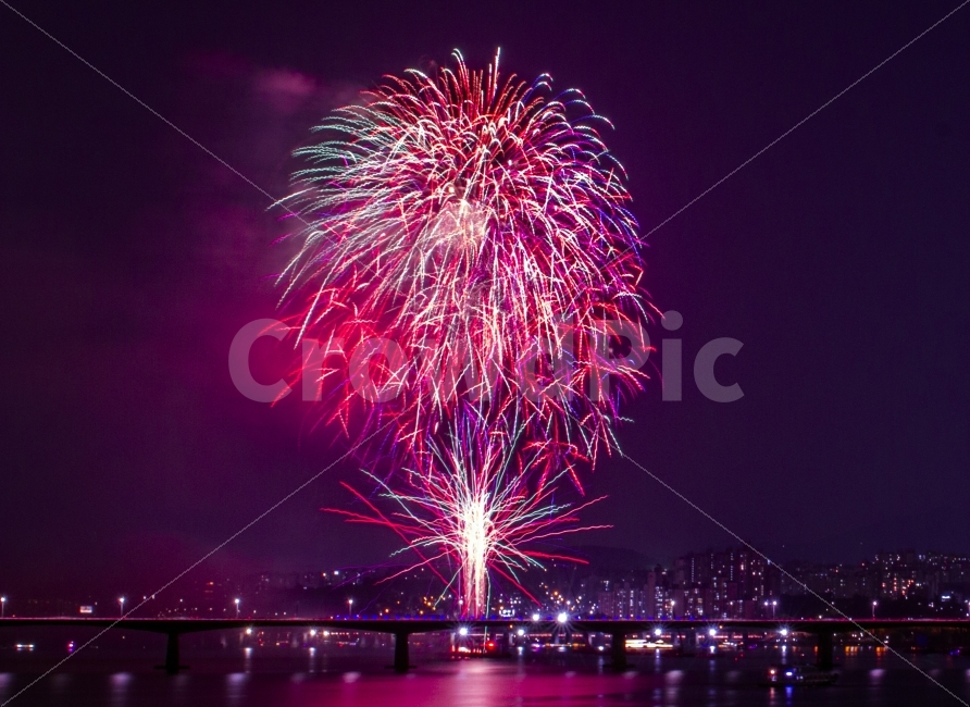 불꽃놀이,폭죽,도시풍경,야경,서울,야경,밤,풍경,nightscape,night,landscape,도시,city,축제,행사,festival,carnival,event,색깔,색상,색채,색감,color sense,color sensitivity,feeling of color,nature,자연,outdoors,옥외