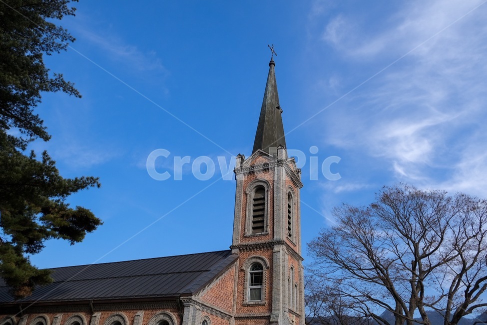 원주용소막성당,용소막,성당,가을하늘,첨탑,종교,신앙,religion,belief,faith,건축물,건물외관,exterior,building,structure,architecture,construction