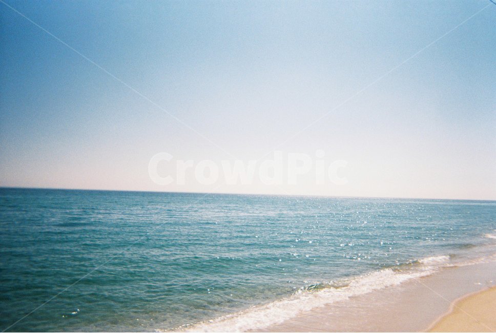 바다,여름,파랑,하늘,휴가,감성사진,필름카메라,자연,풍경,nature,landscape,해변,바다,beach,sea,감성,sensible,feeling,휴식,힐링,rest,relaxation,healing,outdoors,옥외,ocean,대양,water,물,shoreline,해안선,바닷가,coast,연안