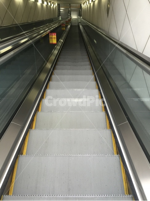 banister,handrail,난간,staircase,계단,에스컬레이터,지하철