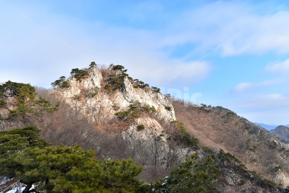 계룡산,국립공원,겨울,풍경,설경,산행,Korea,Nationa,Park,눈풍경,눈,자연,스포츠,등산,nature,snow,느낌,아름다운,신비로운,경이로운,다큐,필,힐링,명산landscape,winter,season,자연성릉,암릉,능선,비경,겨울,계절,winter,season,자연,풍경,nature,landscape,한국자연풍경,한국자연경관,korea nature landscape,outdoors,옥외,cliff,낭떠러지