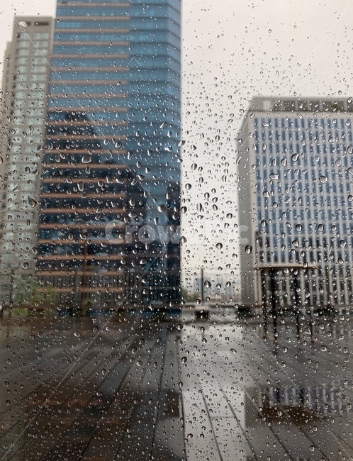 건물,building,사무실건물,officebuilding,urban,어반,town,도시,city,시티,highrise,고층건물,날씨,비,rain,weather