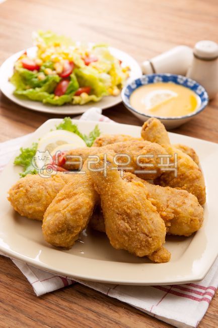chicken,salad,Fried Chicken,fried food,fried chicken,food