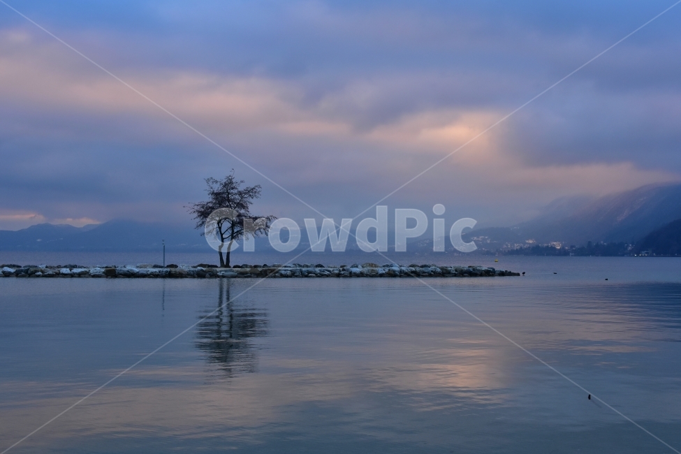 흑백,풍경,나무,호수,자연,하늘,길,뚝,제방,구름,강,아침,sunrise,tree,파랑,새벽,자연,풍경,nature,landscape,식물,plants,나무,trees,wood,water,물,outdoors,옥외,land,땅
