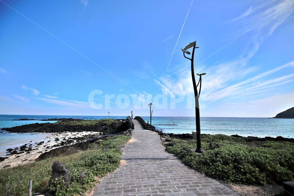 함덕해수욕장,제주도,하늘,구름,바다,풍경,감성,자연,풍경,nature,landscape,한국자연풍경,한국자연경관,korea nature landscape,해변,바다,beach,sea,제주도,jeju,jeju island,path,통로,walkway,보도