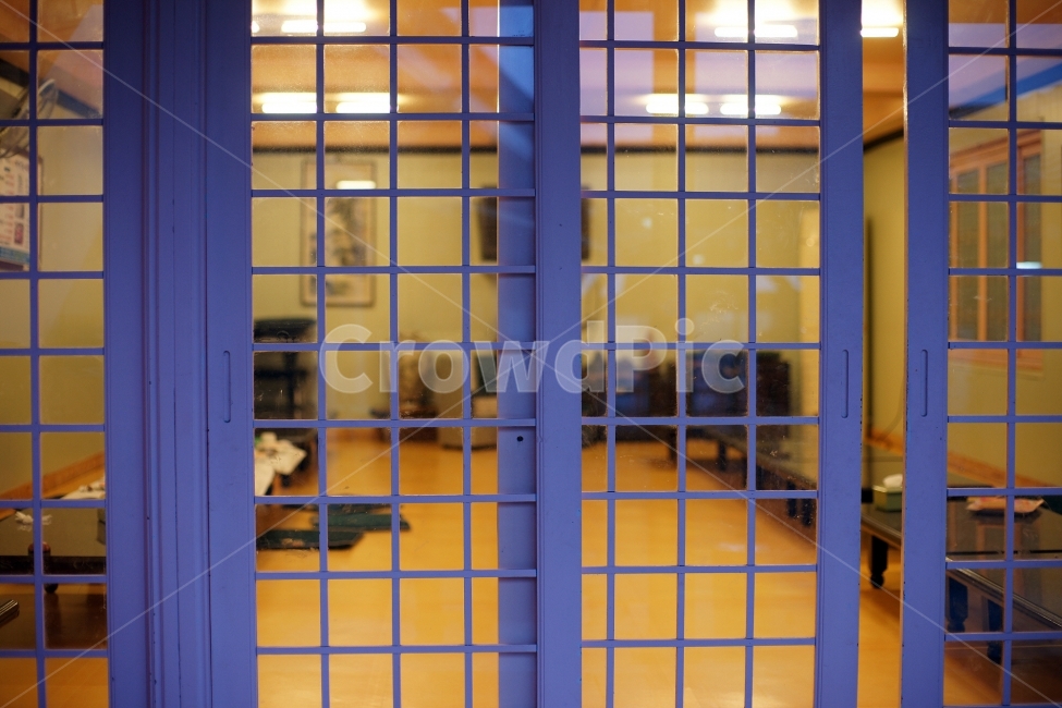 격자,창문,디자인,격자문,파란문,인테리어,실내디자인,interior design