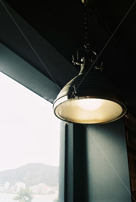 전등,카페전등,예쁜전등,필름카메라,filmcamera,lamp,cafe