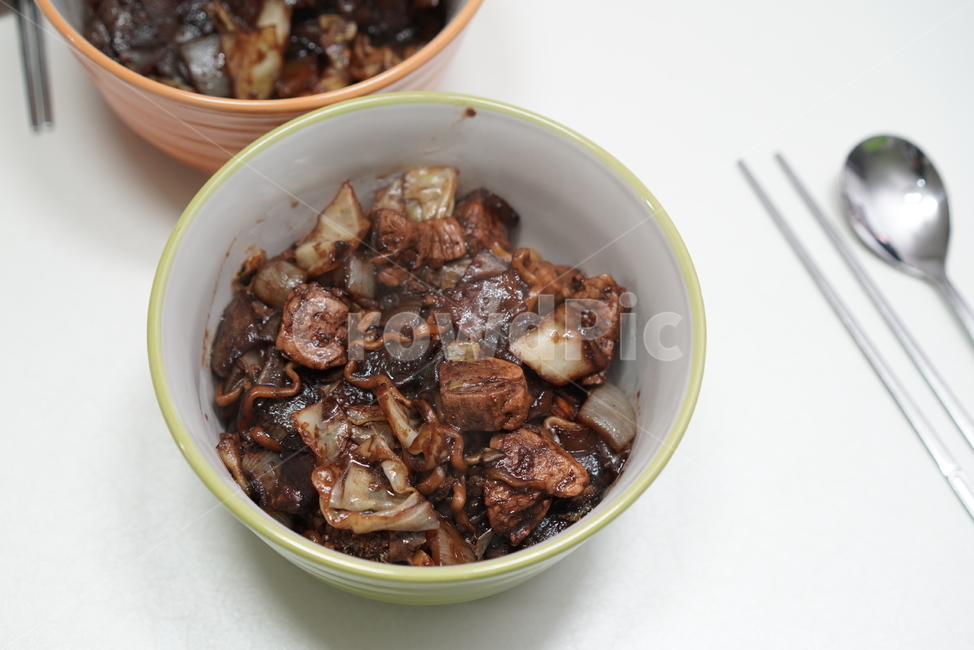 한식,면요리,짜장,안심,고기,육류,육식,라면,먹거리,간식,식사,면,noodle,사발,bowl,음식,food,음식,식재료,요리,food,cook,meal,dishes,food reserves