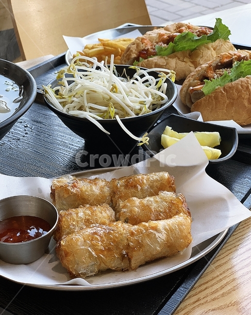 베트남음식,쌀국수,반미,짜조,음식,food,ricenoodle,noodle,숙주,고수,식사,점심,lunch