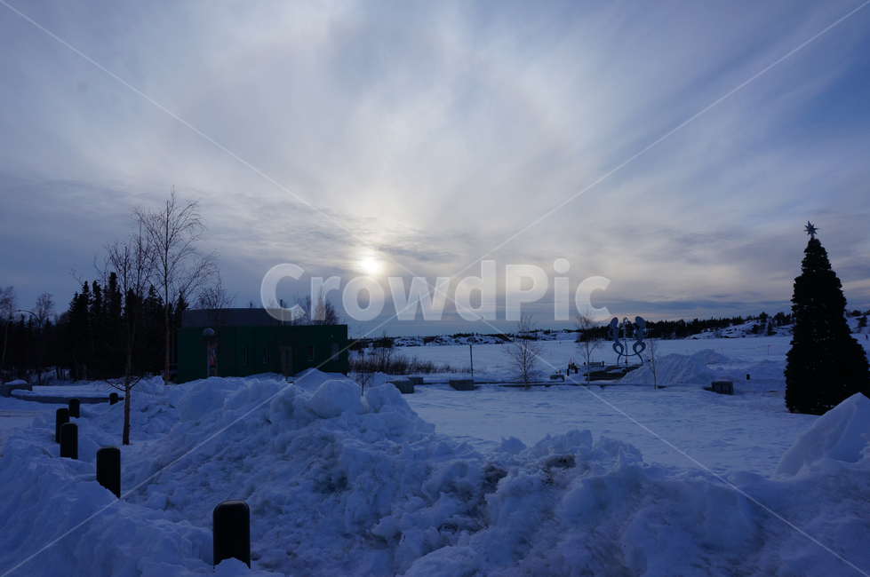 forest,winter,cold,ice,clouds,sun,trees,cloud,beautiful,white,sight,yellowknife,snowy,sky,nature,tree,frozen,water,blue,canada,snow,sunset,nightfall,lake,landscape