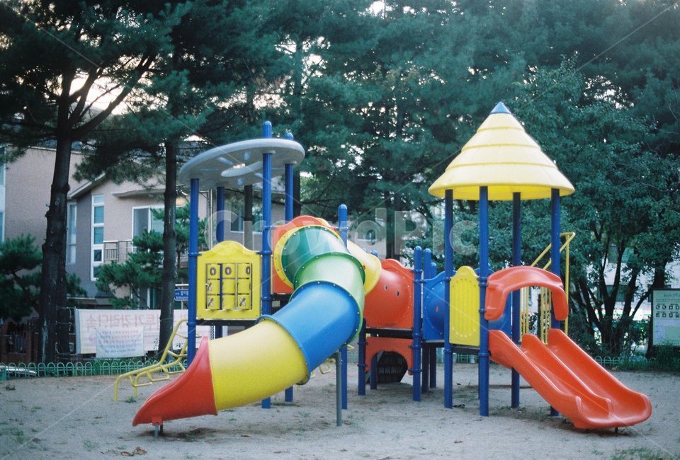 놀이터,미끄럼틀,풍경,색감,조형물,놀이공원,놀이동산,놀이터,amusement park,playground
