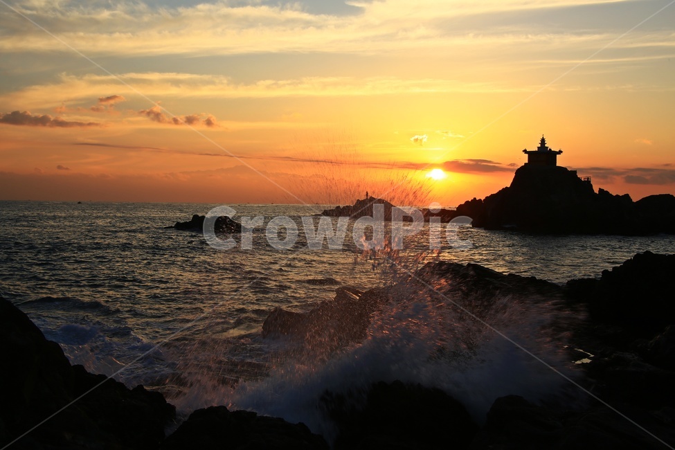 ocean,대양,water,물,sea,바다,nature,자연,promontory,곶,dawn,새벽,redsky,붉은하늘,sky,하늘,outdoors,옥외,sunlight,햇빛,light,빛,flare,플레어,부산,기장,오랑대,오랑대공원,오랑대아침,오랑대일출,여명,일출