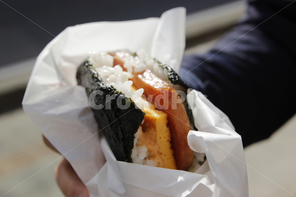 주먹밥,음식,일본음식,밥,김밥,오니기리와,음식,식재료,요리,food,cook,meal,dishes,food reserves,일식,일본음식,일본요리,Japanese food,Japanese dishes,Japanese meal,Japanese cook