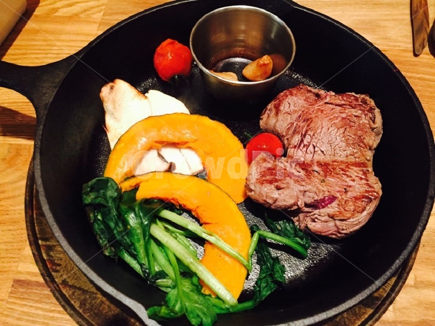 고기,스테이크,단호박,음식,구운,석쇠,소고기,외식,food,stake,meat,음식,식재료,요리,food,cook,meal,dishes,food reserves,양식,서양음식,서양요리,western food,western dishes,western meal,western cook