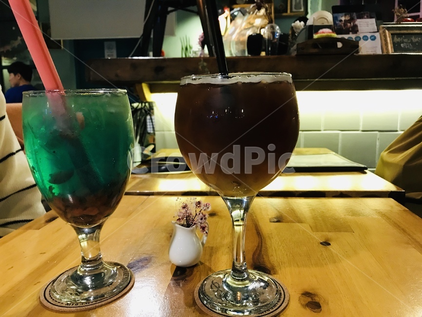 카페,모던,음료,유리잔,티타임