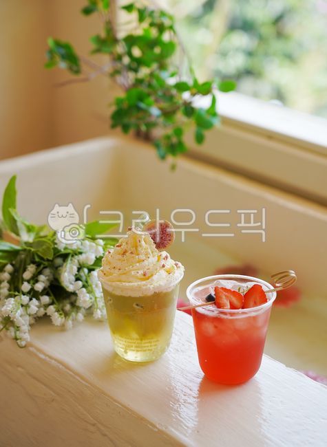 cafe,ade,beverage,cool drink,strawberryjuice,juice,summer drink,Strawberry Juice,Strawberry Ade