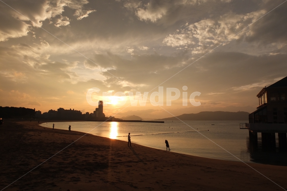 하늘,sky,노을,sunset,감성,구름,croud,일본,후쿠오카,모모치해변,바다,sea,해변,beach,모래,도시,city,생동감,fresh,연인,인물,풍경,landscape,실루엣,역광,자연,풍경,nature,landscape,해변,바다,beach,sea,outdoors,옥외,sunlight,햇빛