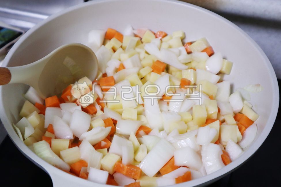 카레재료,야채,야채볶음,양파,감자,당근,carota,carrot,cook,cooked,cooking,culinary,food,foodbackground,foodphotography,fresh,fried,grilled,healthy,healthyeating,ingredient,meal,onion,orange,plant,potato,raw,recipe,ripe,roast,roasted,vegan,vegetable,vegetables,vegetarian