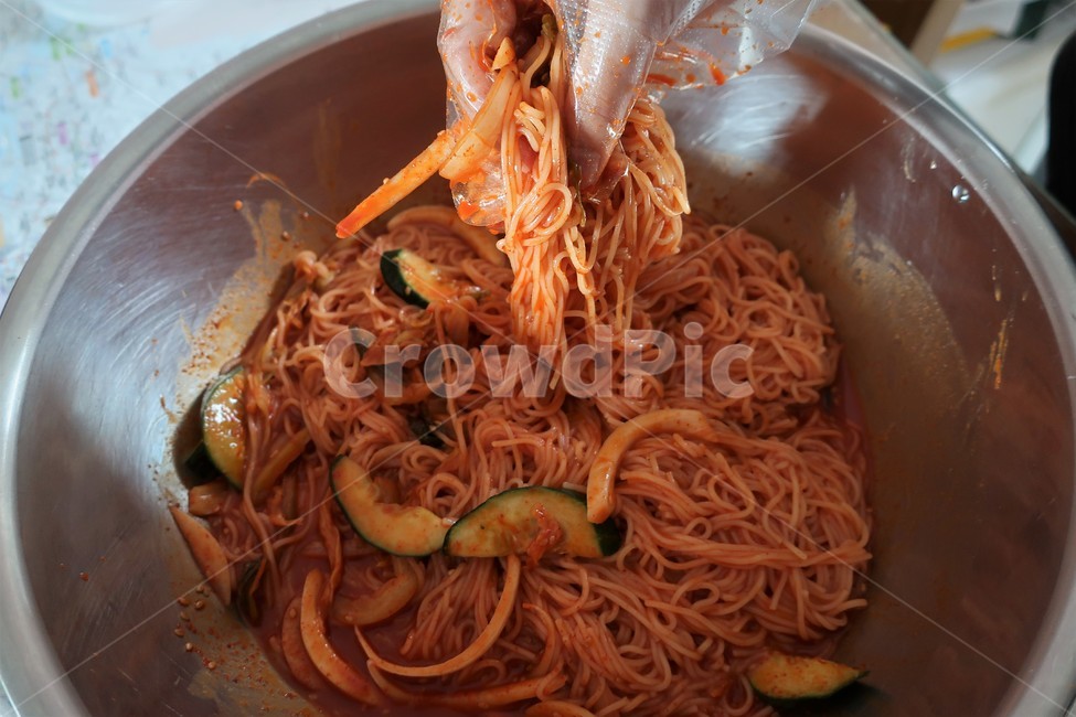 비빔국수,국수,양념,매운,비빔,면요리,비빔면,한식,분식,음식,음식,식재료,요리,food,cook,meal,dishes,food reserves