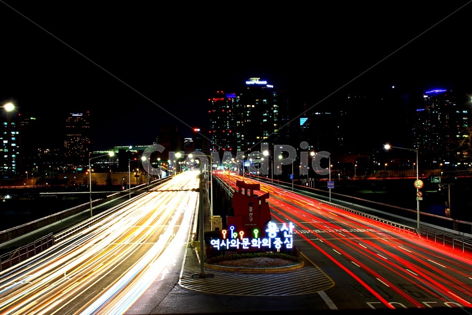 night view,road,night view of the road,road name,car lights