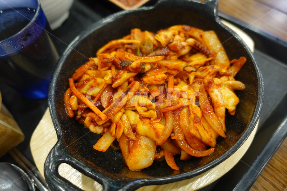 오징어볶음,food,음식,요리,식사,meal,dish,한식,음식,식재료,요리,food,cook,meal,dishes,food reserves,한식,한국음식,한국요리,korean food,korean dishes,korean meal,korean cook
